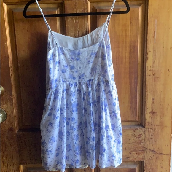 White flowered dress - Picture 2 of 4